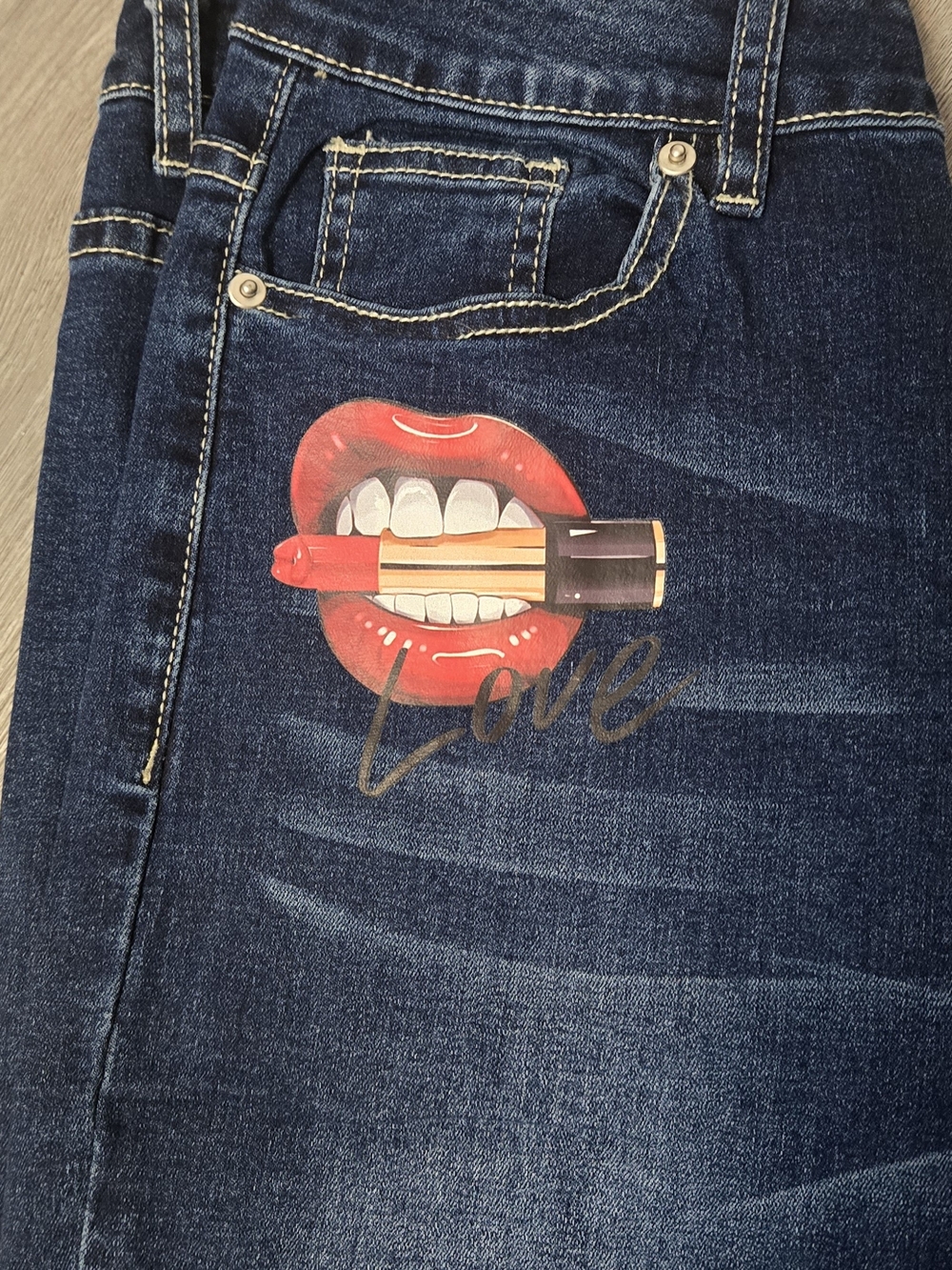Women's Dark Blue Skinny Jeans with Red Lipstick Graphic - Picture 2 of 6